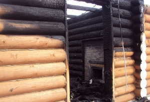 Чистка брусчатого дома после пожара